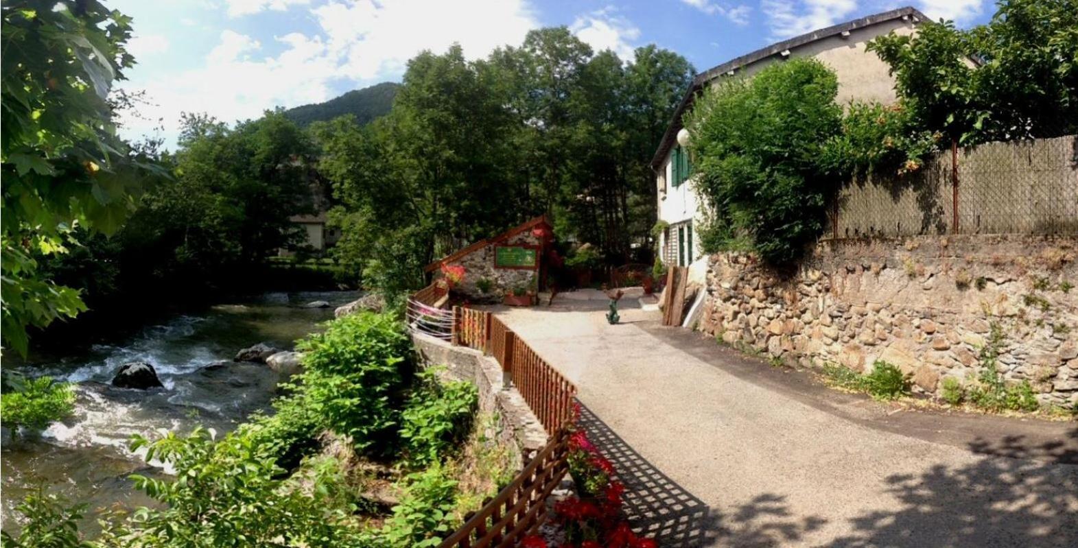 Gite Du Grand Taichou Luzenac Exterior foto